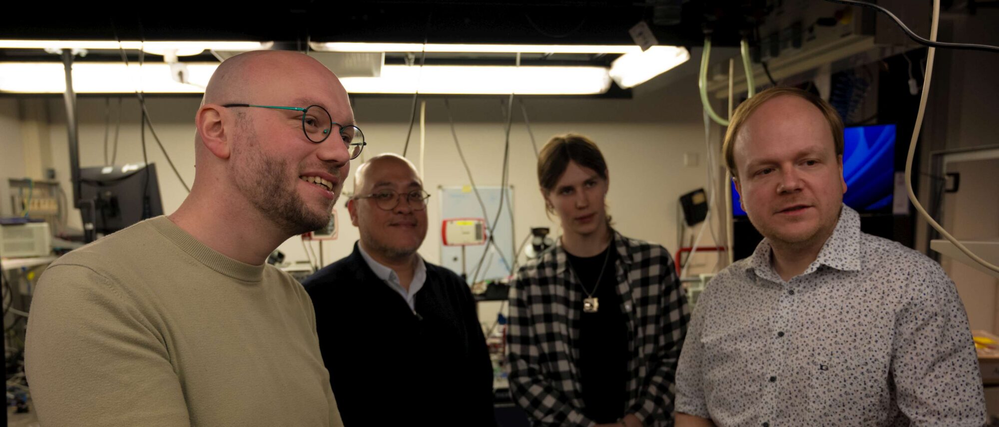 ‘Mini earthquakes’ turn tiny chips into radio signal powerhouses